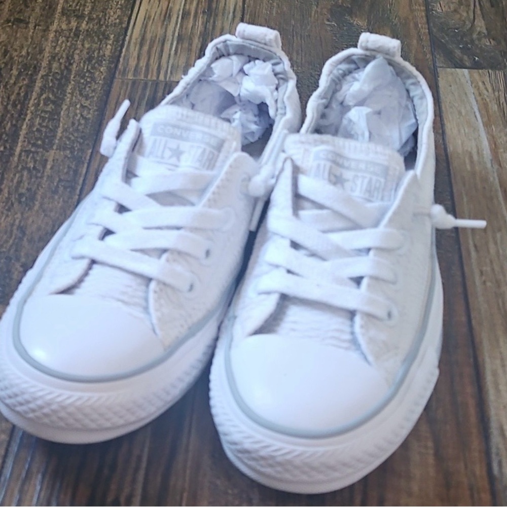 Converse All Star Low-top Slip On White
Sneakers. Women's Size 6